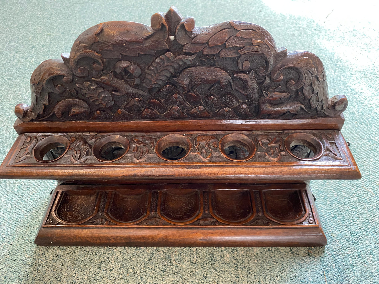 Hand Carved Wooden Smokers Pipe Rack