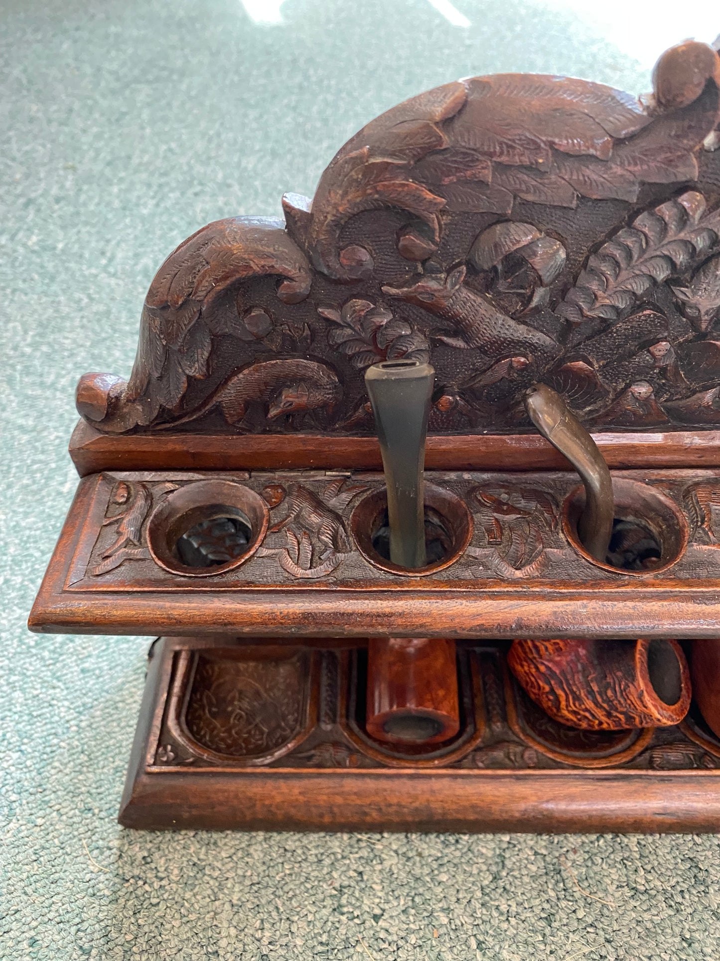 Hand Carved Wooden Smokers Pipe Rack